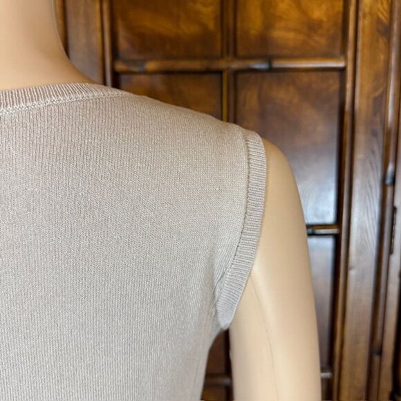 Marla Wynne Taupe Scoop Neck Side Slits Ribbed Side Slit Sweater Tank - Picture 11 of 16